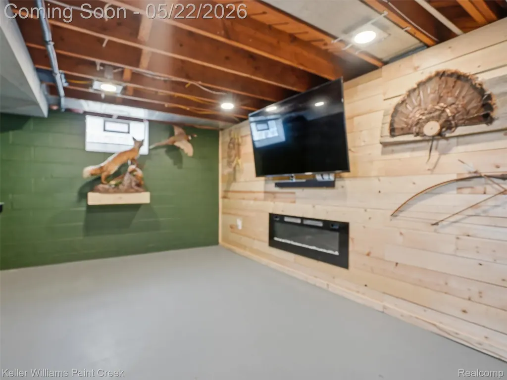 18048 Elizabeth Street Roseville City MI 48066