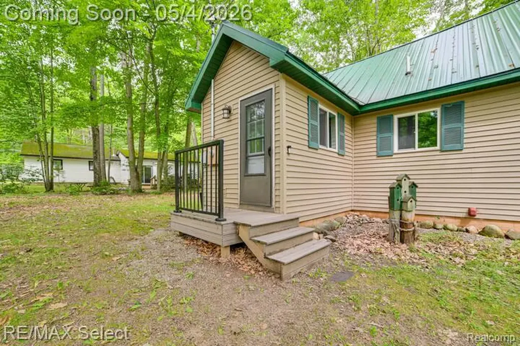 517 Monroe Boulevard Gerrish Township MI 48653