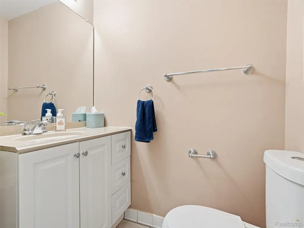 7342 Meadowridge Drive West Bloomfield Charter Township MI 48322