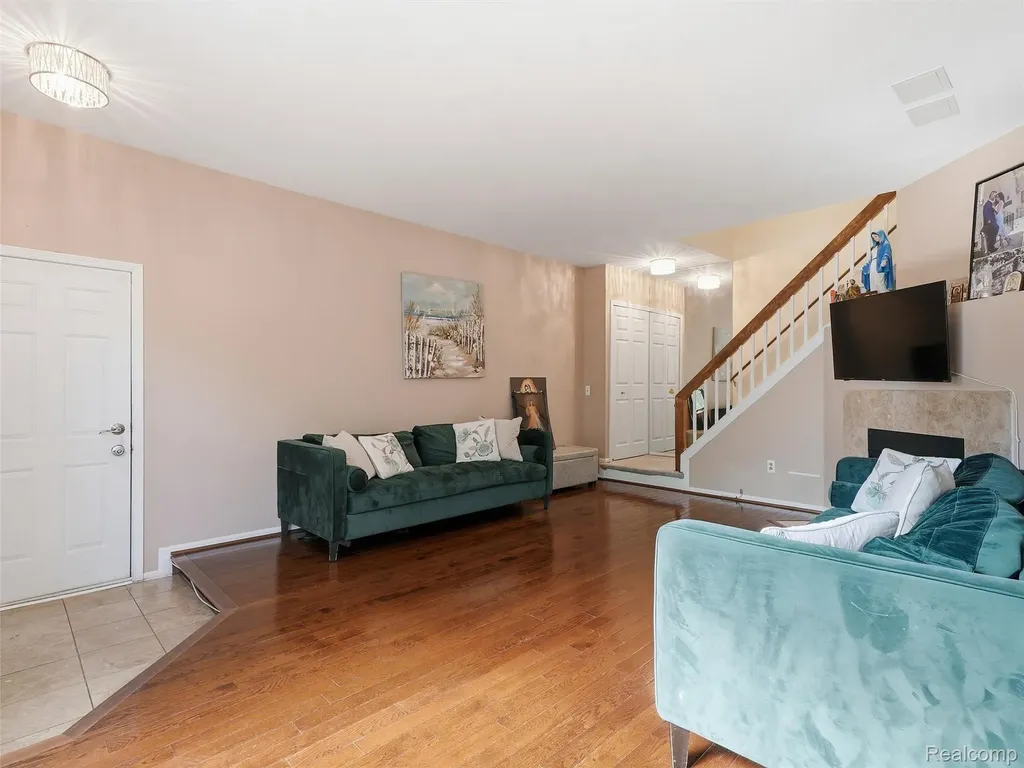 7342 Meadowridge Drive West Bloomfield Charter Township MI 48322