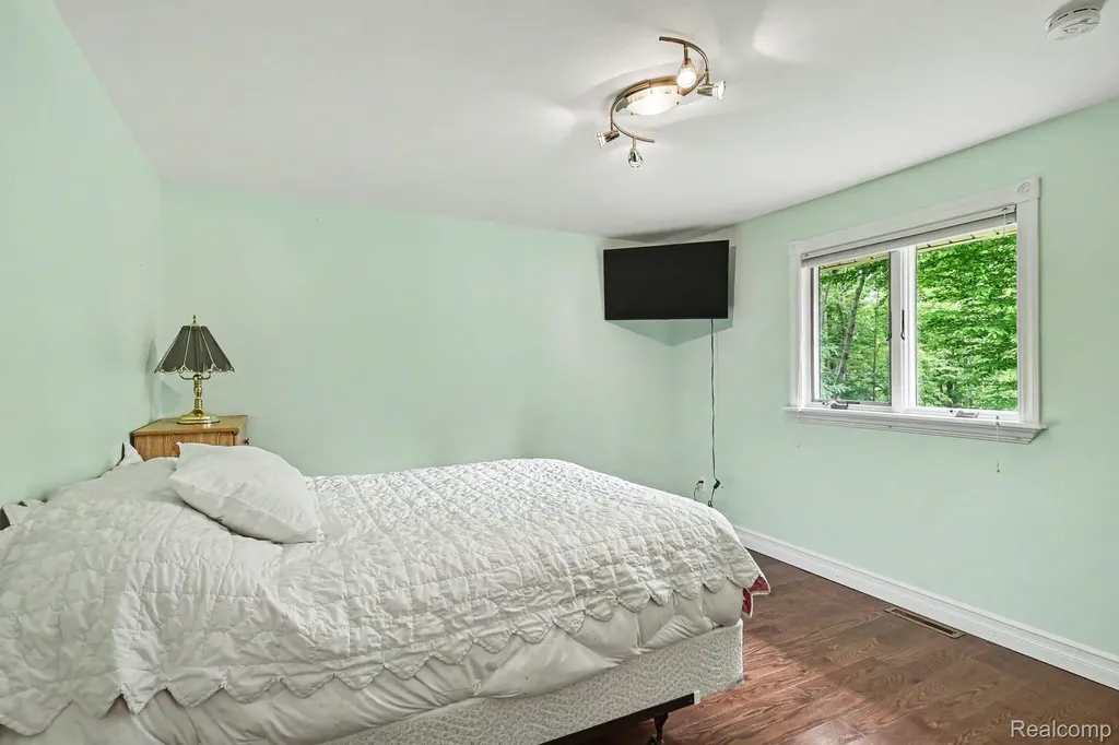 4134 N Weasel Trail Alcona Township MI 48742