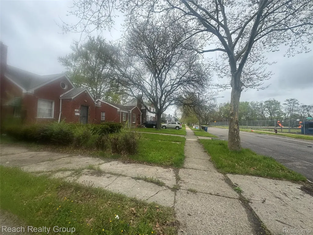 11851 Lakepointe Street Detroit City MI 48224