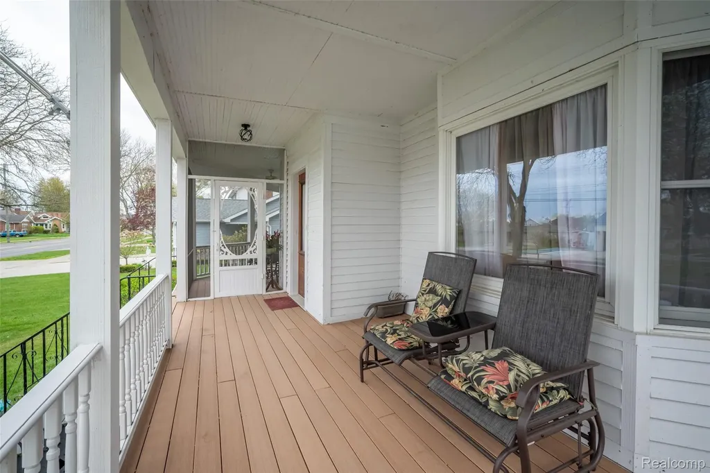 1749 Saint Clair River Drive Algonac City MI 48001