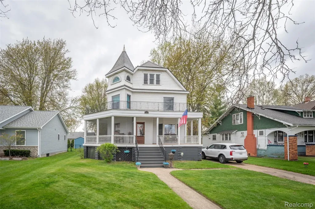 1749 Saint Clair River Drive Algonac City MI 48001