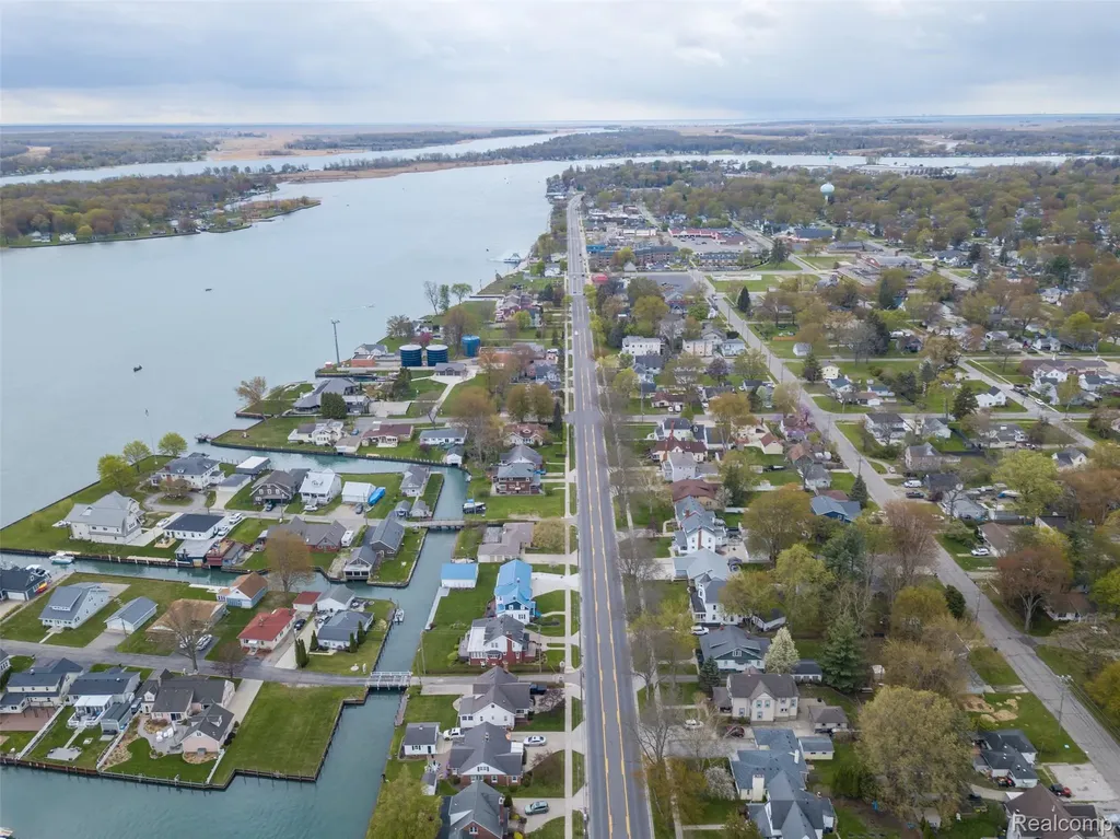 1749 Saint Clair River Drive Algonac City MI 48001