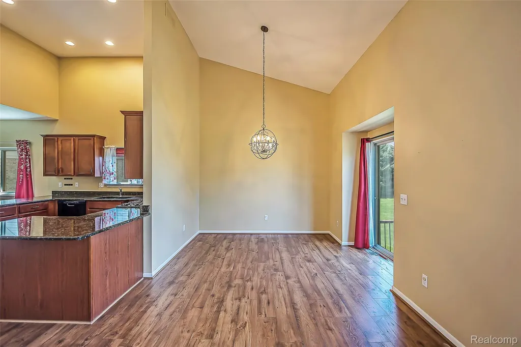 20605 Golf Ridge Circle Livonia City MI 48152