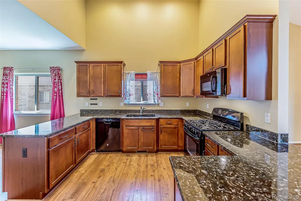 20605 Golf Ridge Circle Livonia City MI 48152