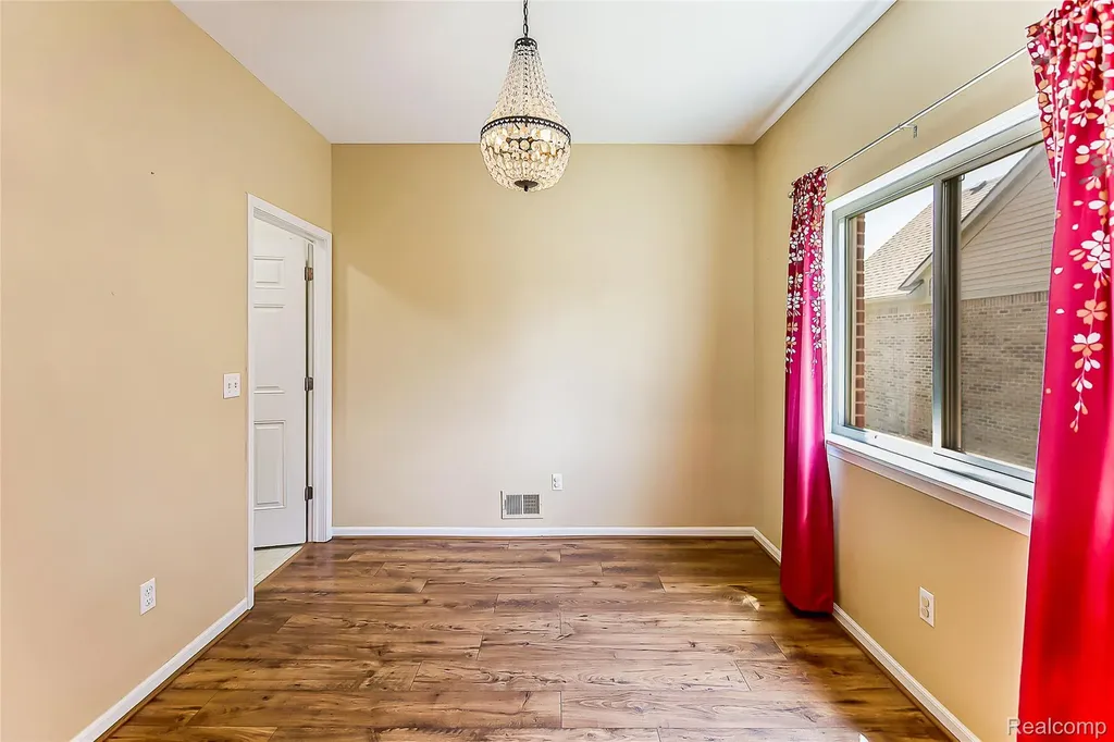 20605 Golf Ridge Circle Livonia City MI 48152