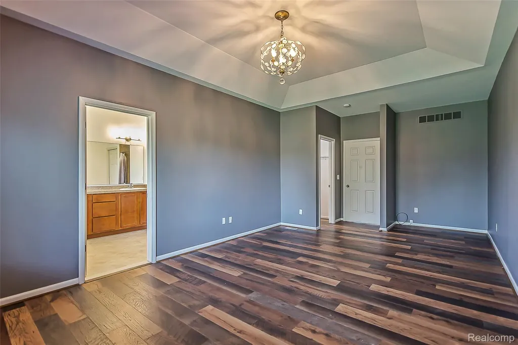 20605 Golf Ridge Circle Livonia City MI 48152