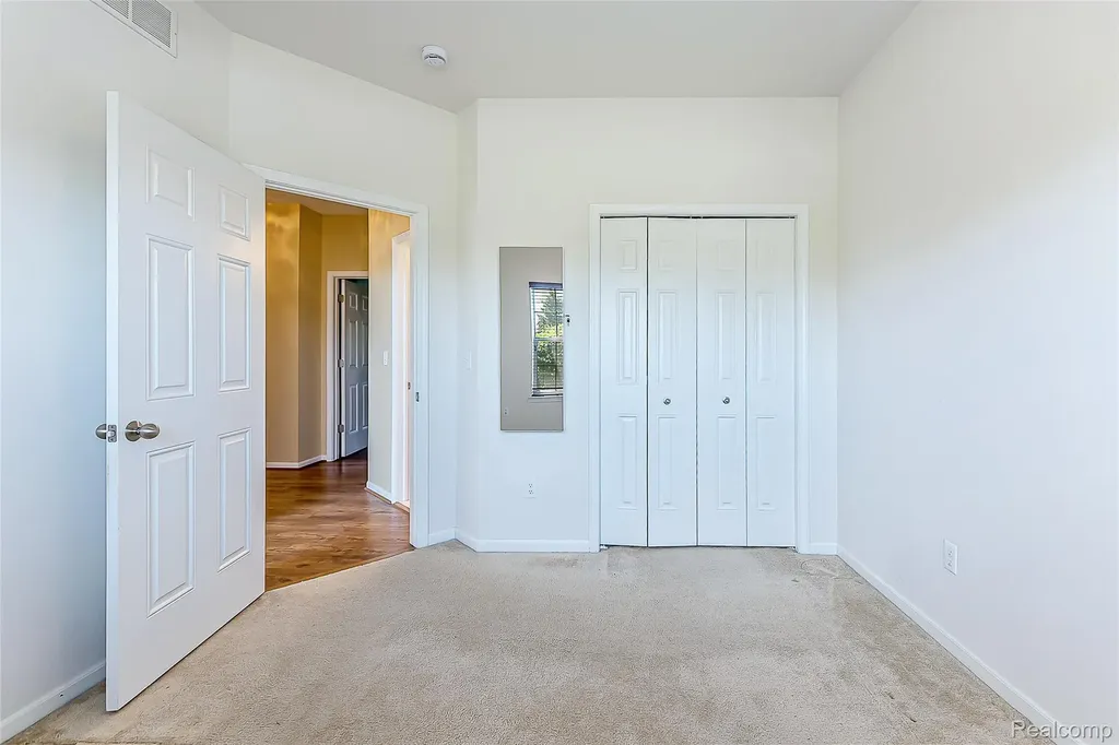 20605 Golf Ridge Circle Livonia City MI 48152