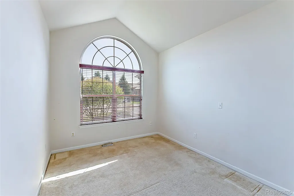 20605 Golf Ridge Circle Livonia City MI 48152