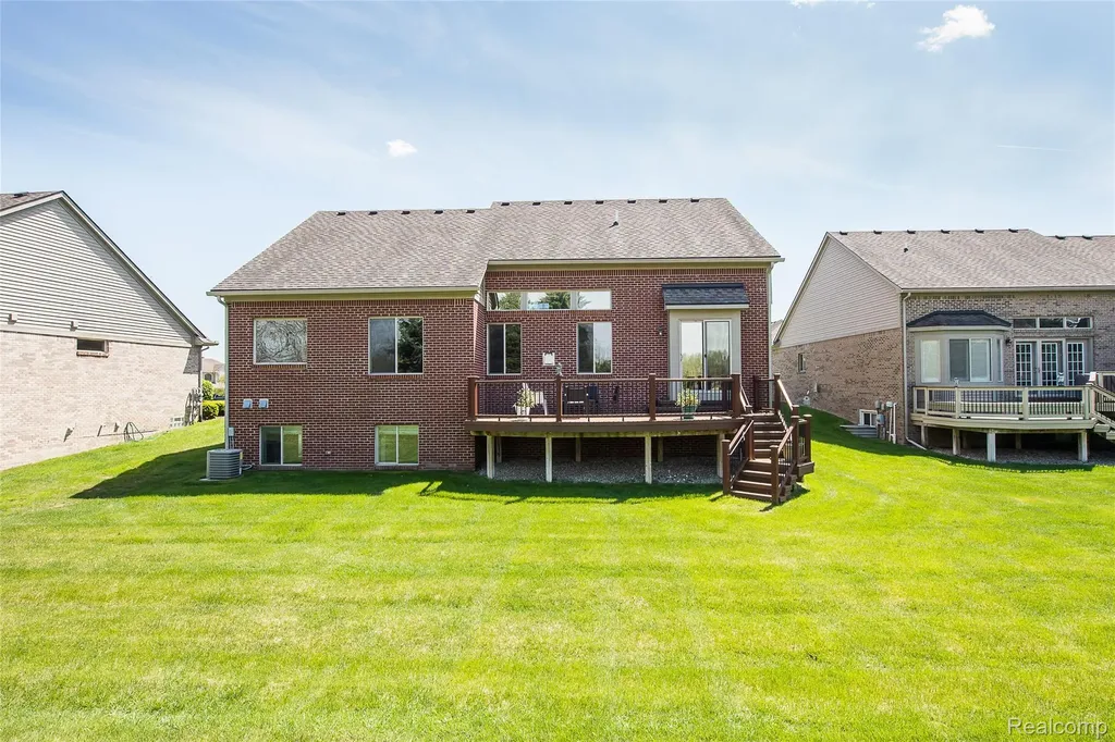 20605 Golf Ridge Circle Livonia City MI 48152