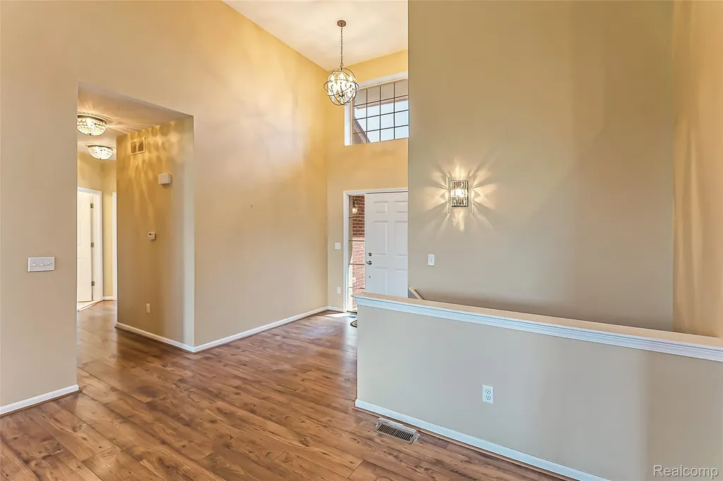 20605 Golf Ridge Circle Livonia City MI 48152