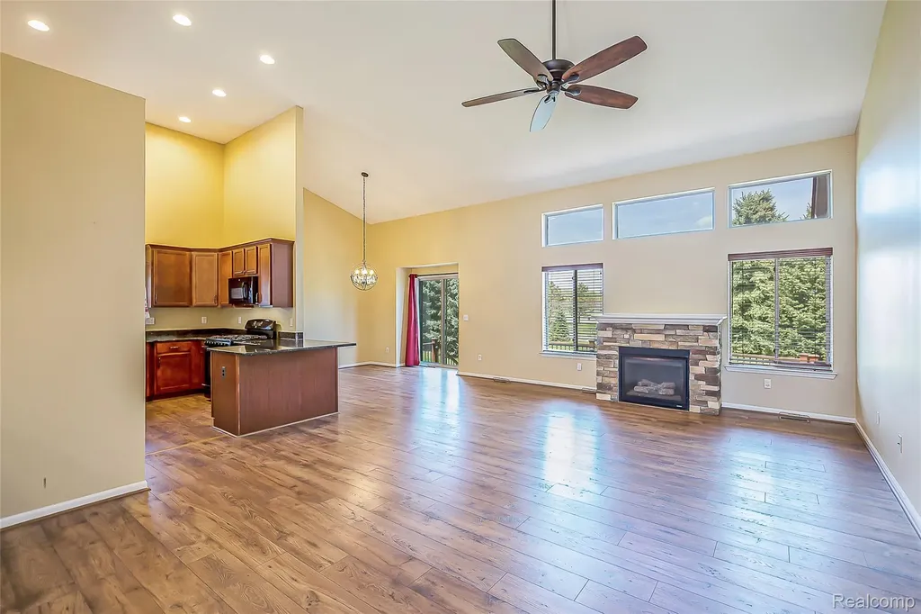 20605 Golf Ridge Circle Livonia City MI 48152