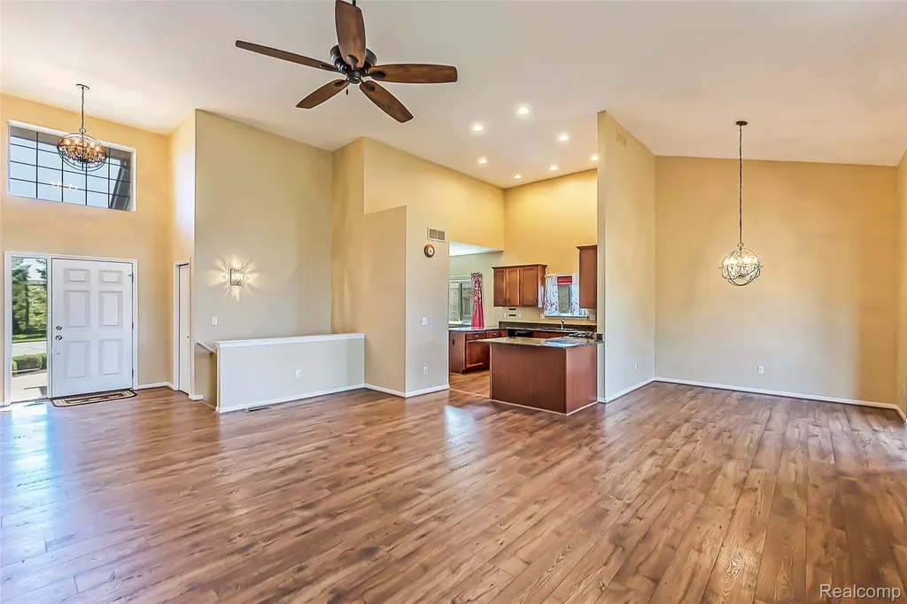 20605 Golf Ridge Circle Livonia City MI 48152