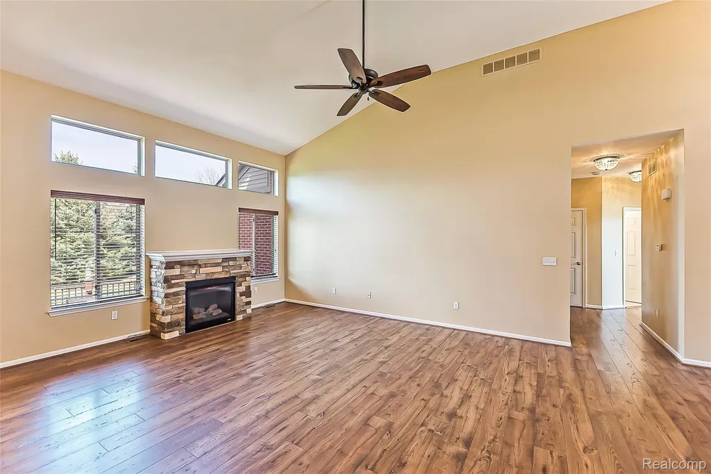 20605 Golf Ridge Circle Livonia City MI 48152