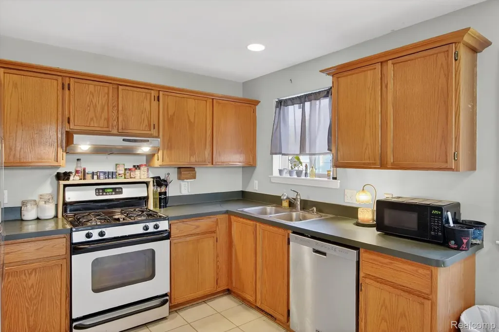 5098 Langdon Drive Brighton Township MI 48114
