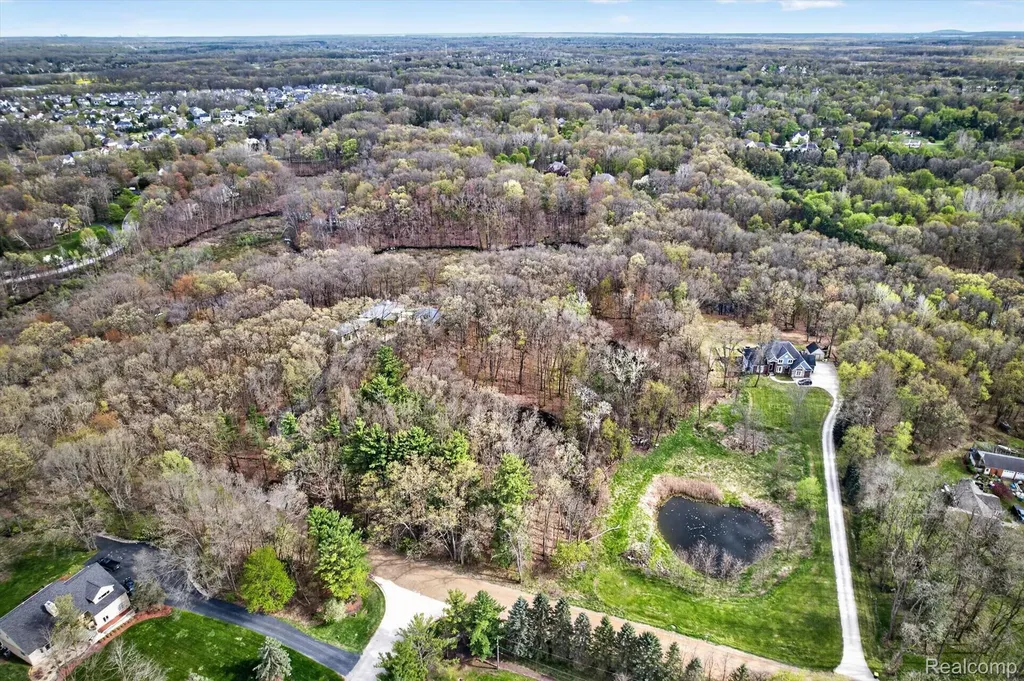 6944 Cooley Lake Road White Lake Charter Township MI 48383