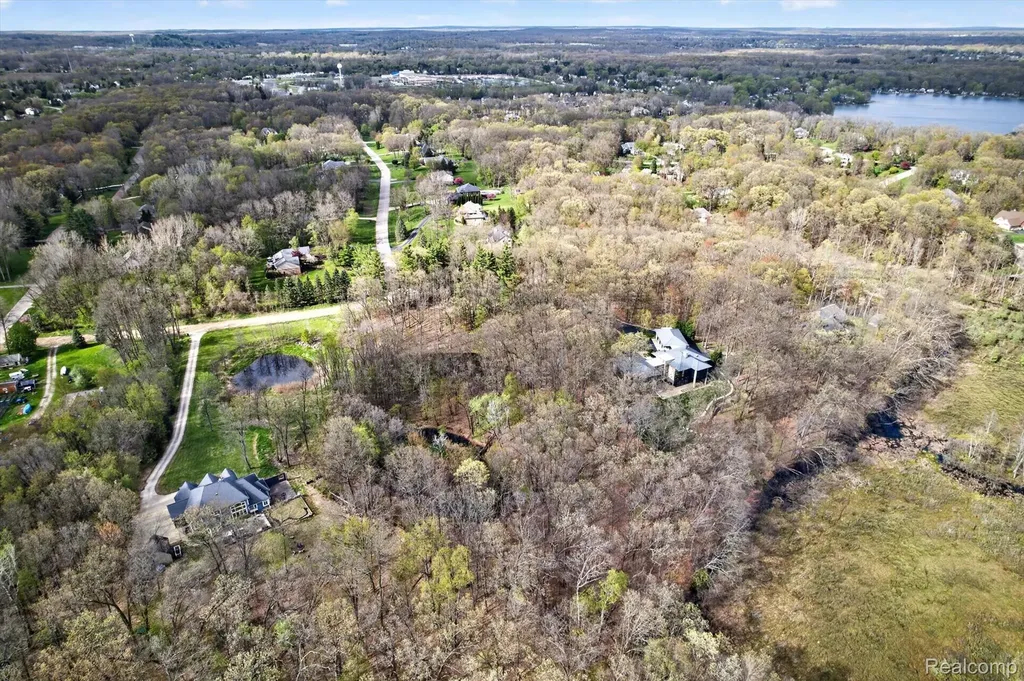 6944 Cooley Lake Road White Lake Charter Township MI 48383