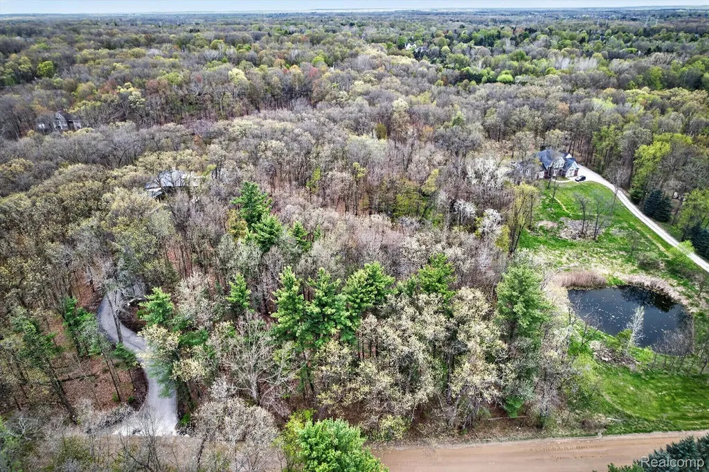 6944 Cooley Lake Road White Lake Charter Township MI 48383