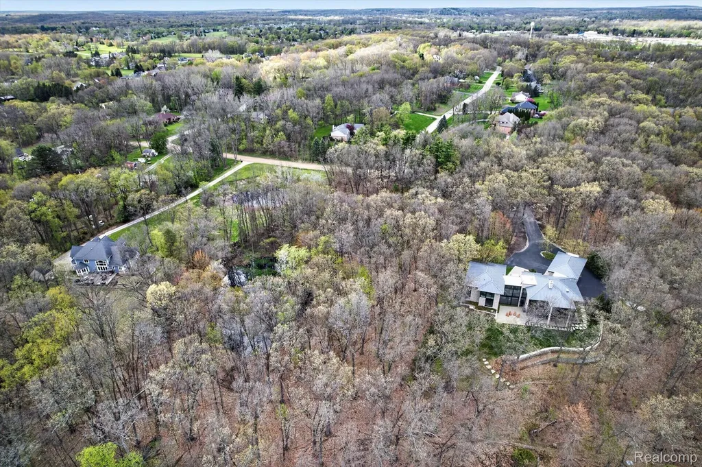 6944 Cooley Lake Road White Lake Charter Township MI 48383