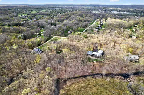 6944 Cooley Lake Road White Lake Charter Township MI 48383