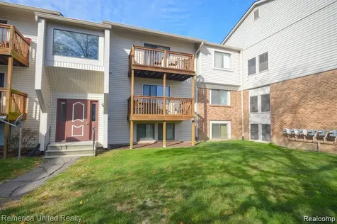 30074 W 12 Mile Road Farmington Hills City MI 48334