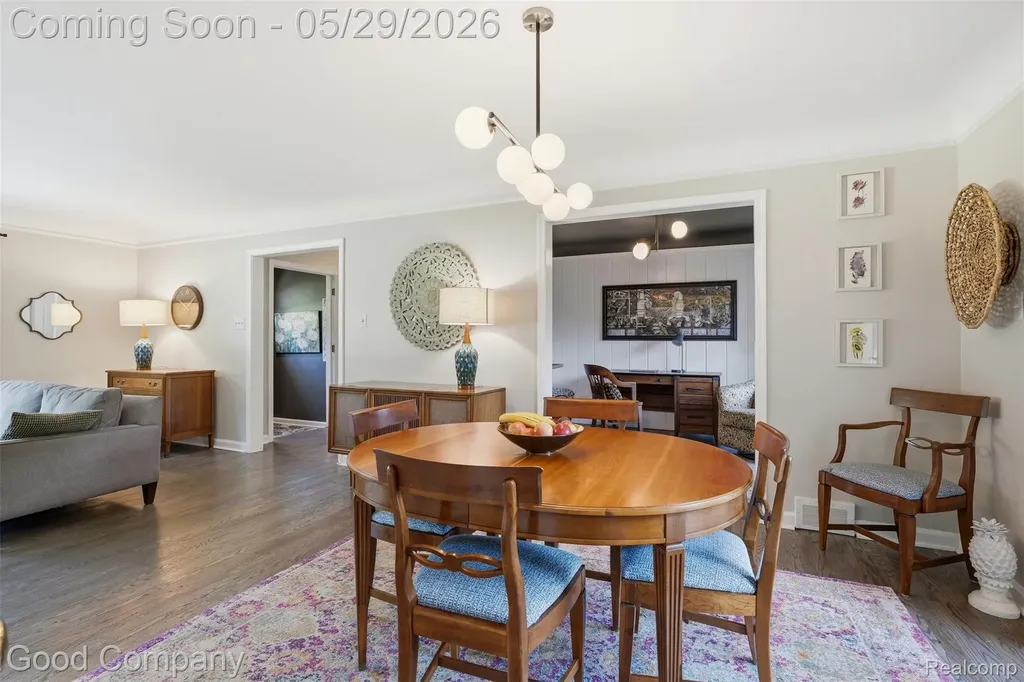 18187 Birwood Avenue Beverly Hills Village MI 48025