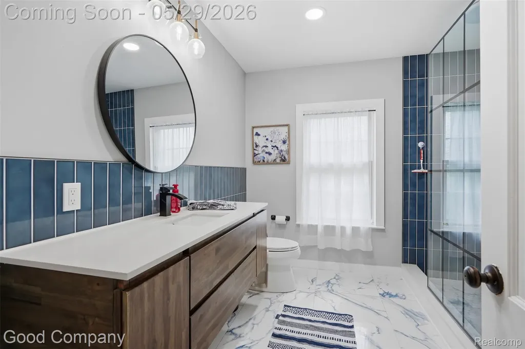 18187 Birwood Avenue Beverly Hills Village MI 48025