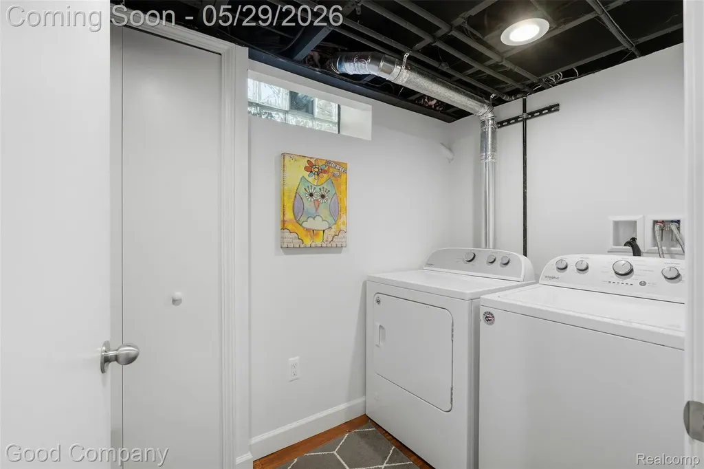 18187 Birwood Avenue Beverly Hills Village MI 48025