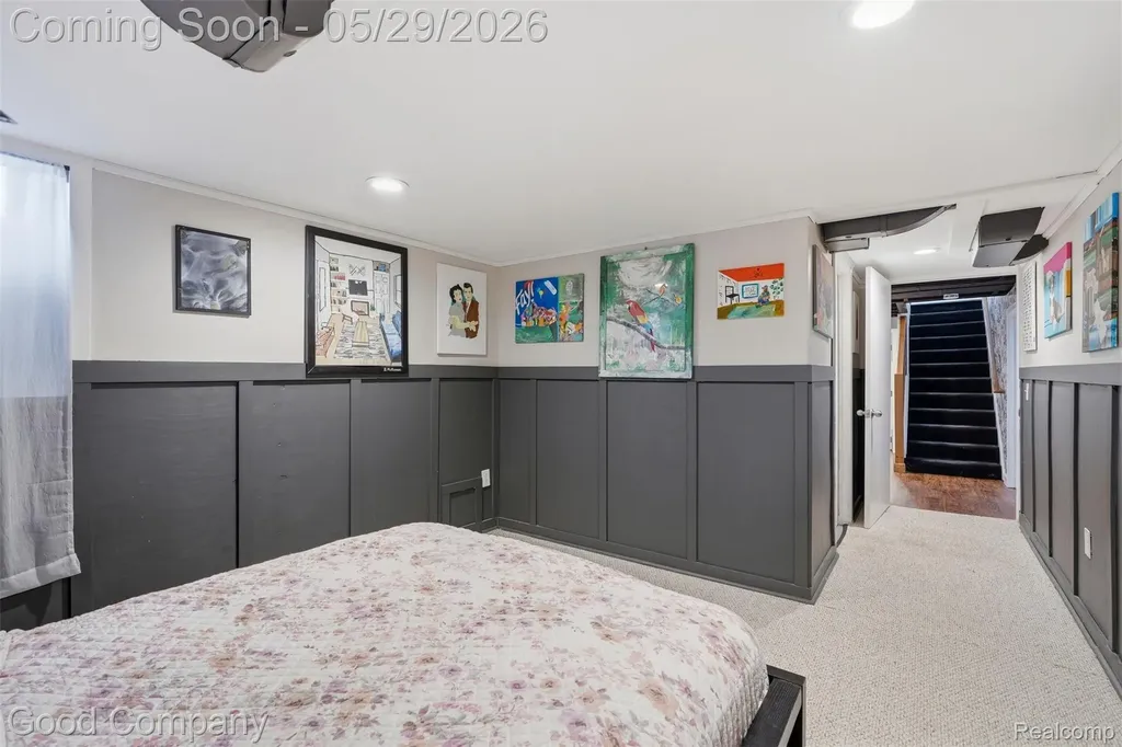 18187 Birwood Avenue Beverly Hills Village MI 48025