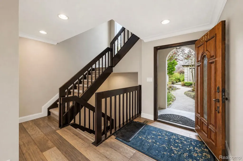 5467 Bristol Parke Drive Independence Charter Township MI 48348