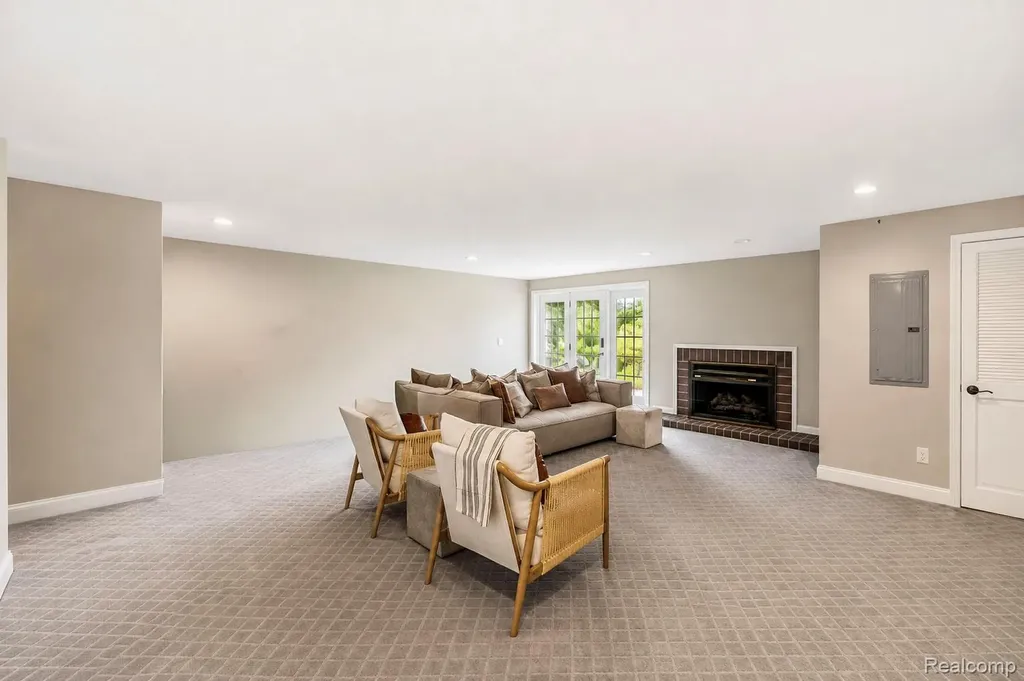 5467 Bristol Parke Drive Independence Charter Township MI 48348