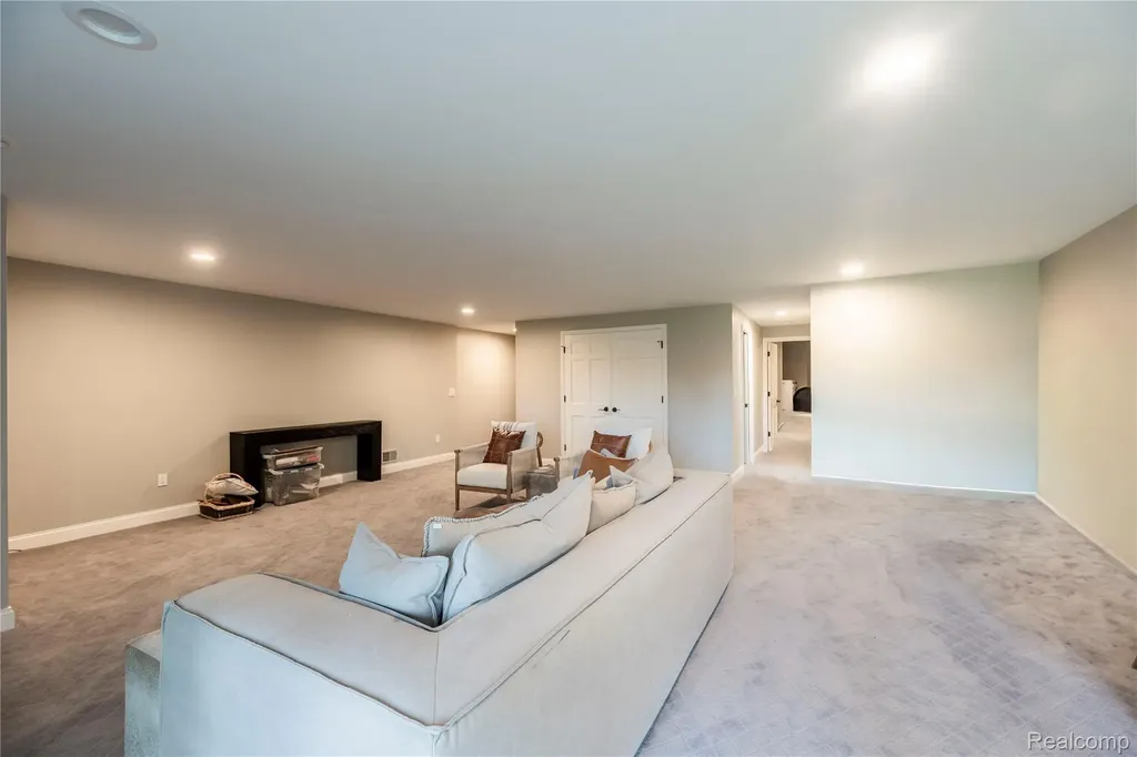 5467 Bristol Parke Drive Independence Charter Township MI 48348
