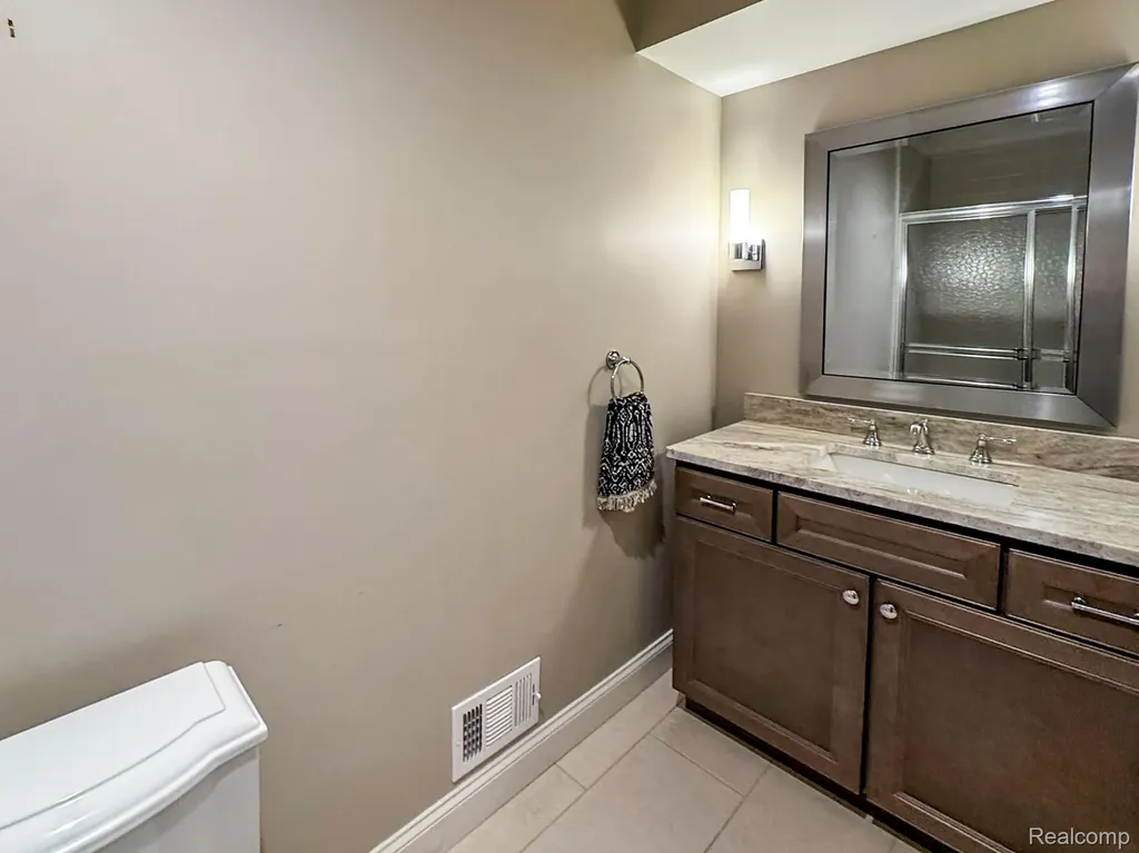 5467 Bristol Parke Drive Independence Charter Township MI 48348