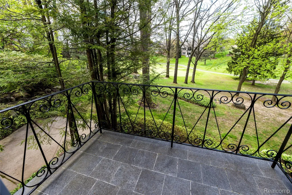 5467 Bristol Parke Drive Independence Charter Township MI 48348