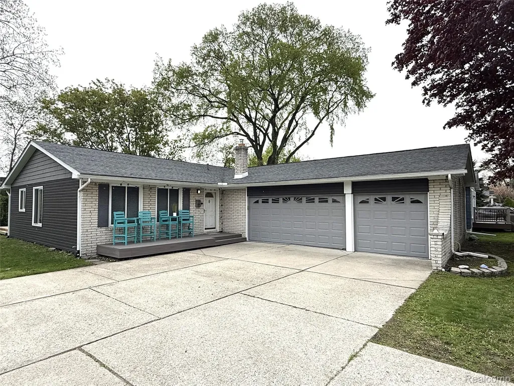 27860 Park Court Madison Heights City MI 48071