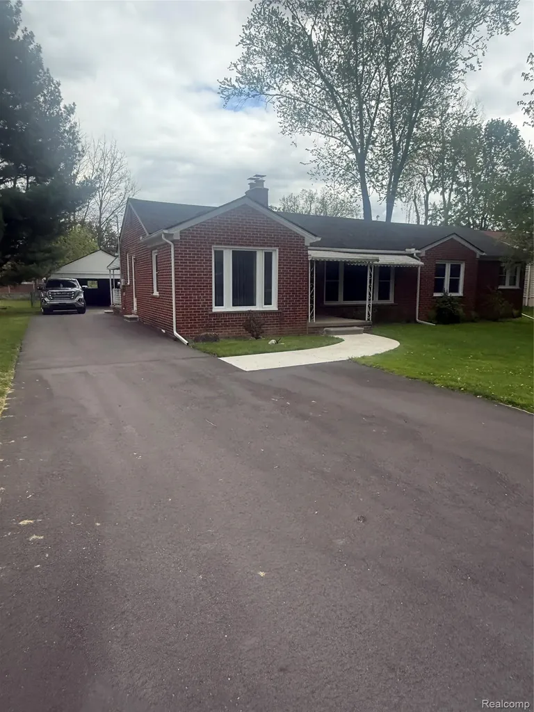 25626 Dunbar Street Southfield City MI 48033