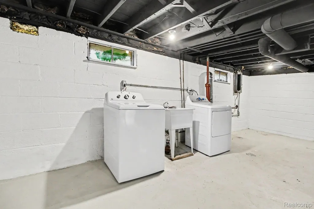 28629 Rush Street Garden City City MI 48135