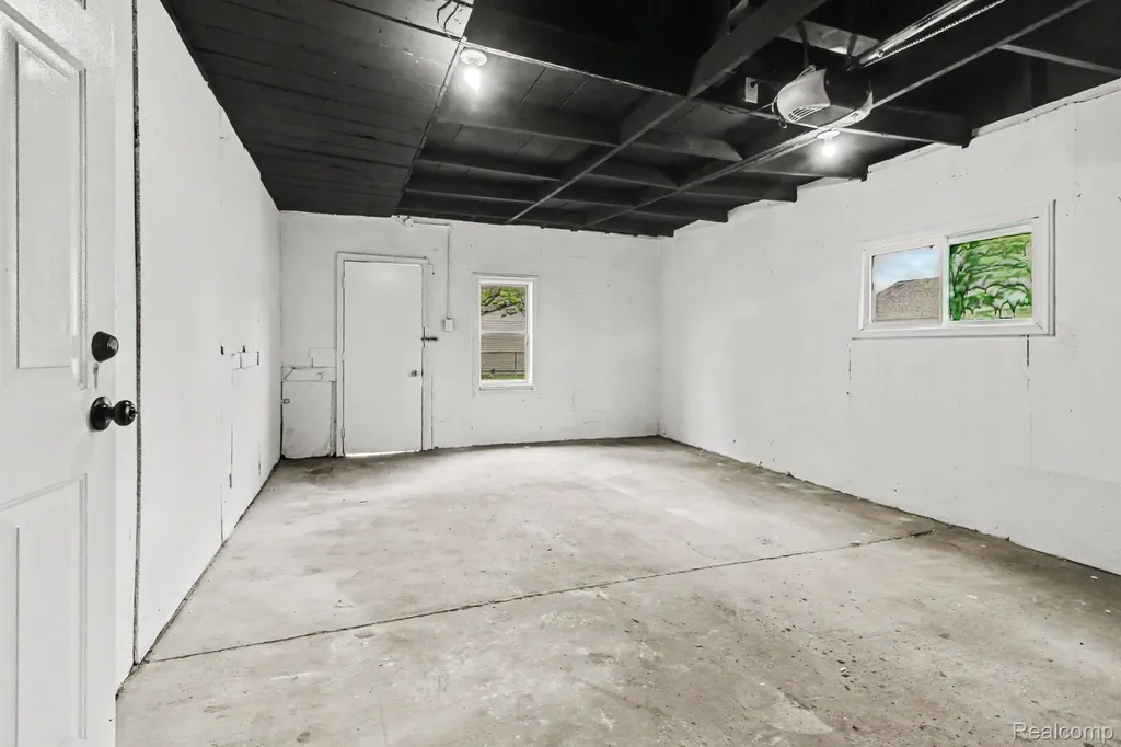 28629 Rush Street Garden City City MI 48135