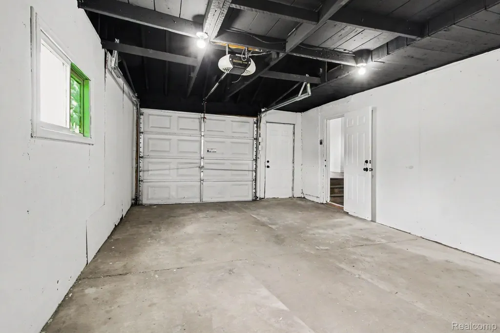 28629 Rush Street Garden City City MI 48135