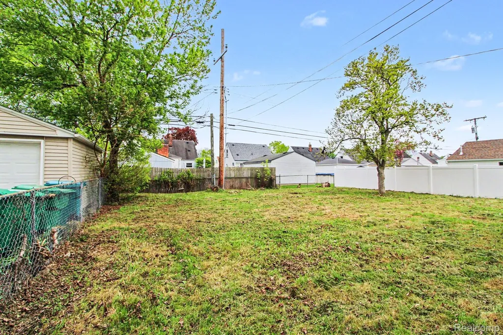 28629 Rush Street Garden City City MI 48135