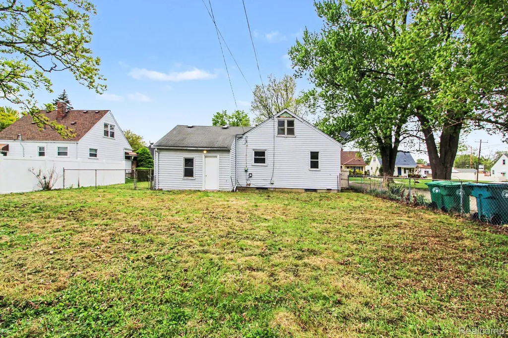 28629 Rush Street Garden City City MI 48135