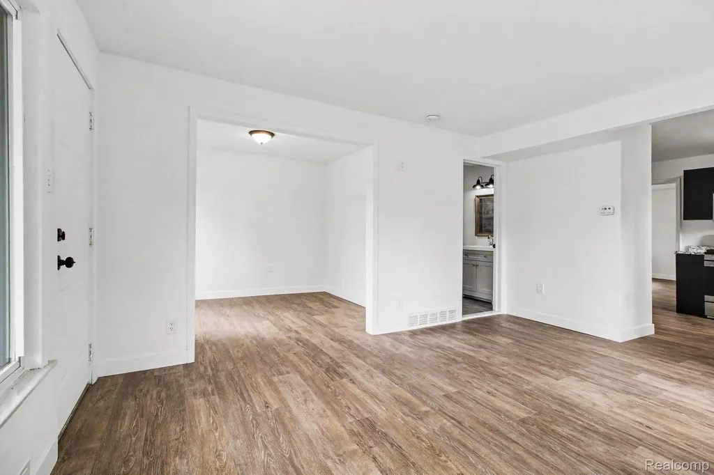 28629 Rush Street Garden City City MI 48135