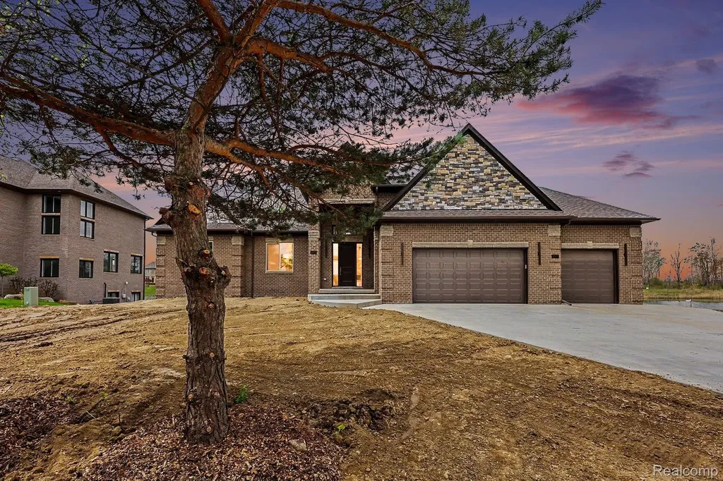 68503 Lake Angela Pointe Richmond City MI 48062