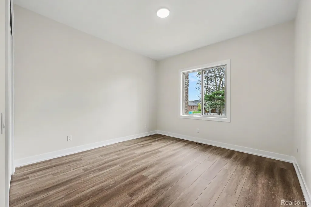 68503 Lake Angela Pointe Richmond City MI 48062
