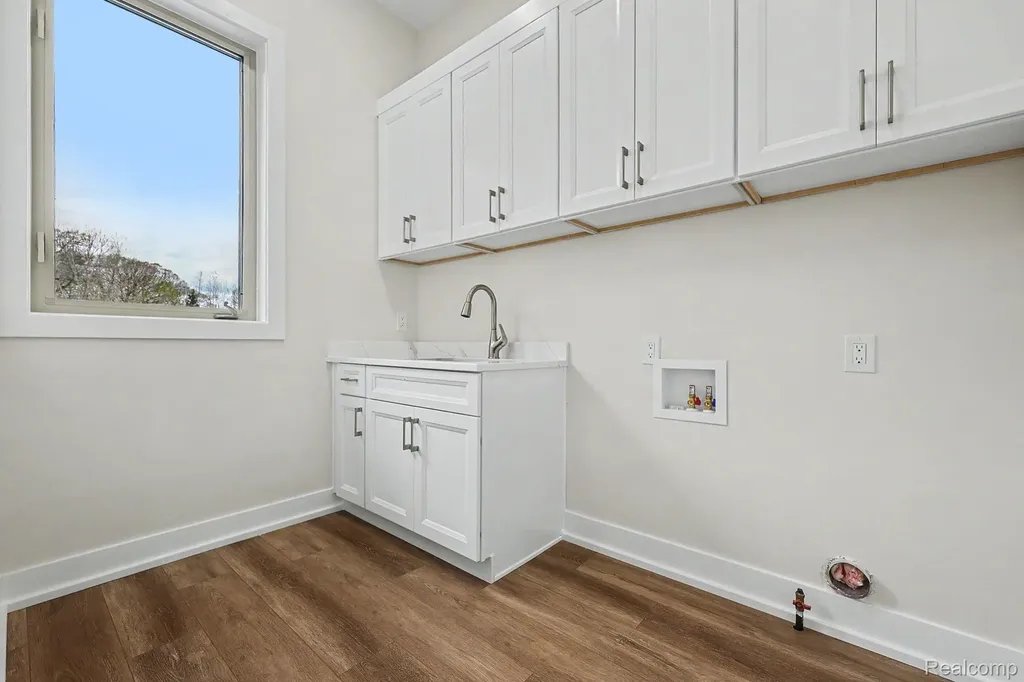 68503 Lake Angela Pointe Richmond City MI 48062