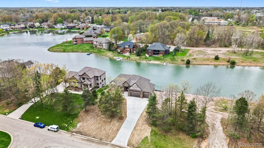 68503 Lake Angela Pointe Richmond City MI 48062