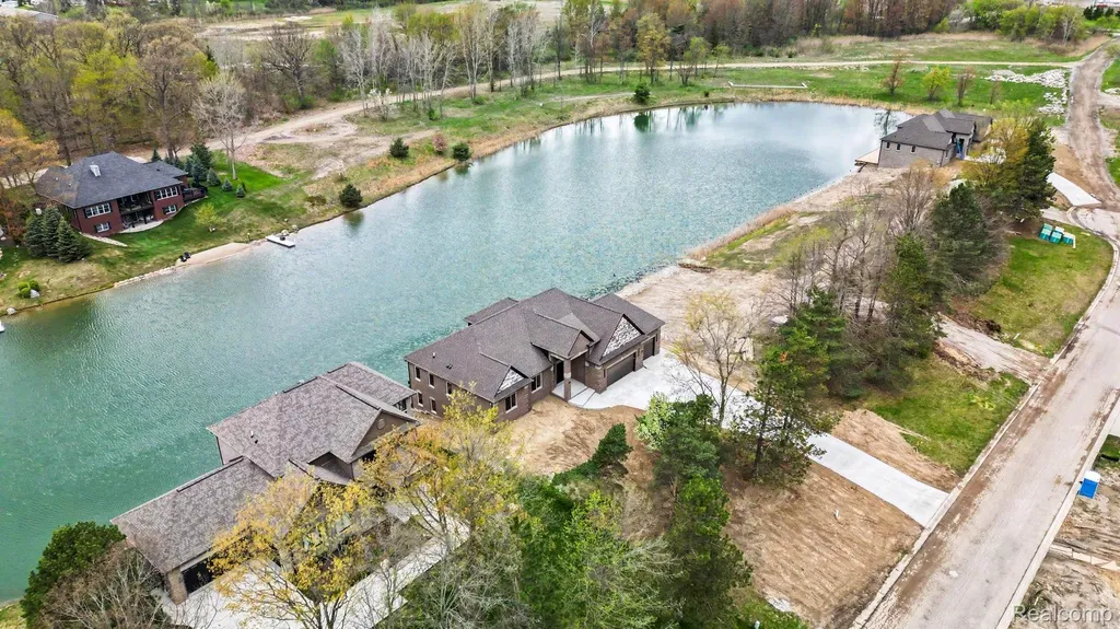 68503 Lake Angela Pointe Richmond City MI 48062