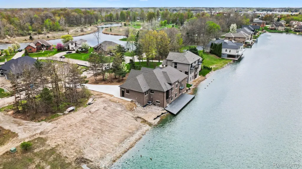 68503 Lake Angela Pointe Richmond City MI 48062